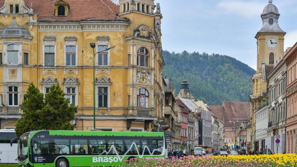 Din 1 mai, seniorii brașoveni vor călători gratuit cu autobuzul