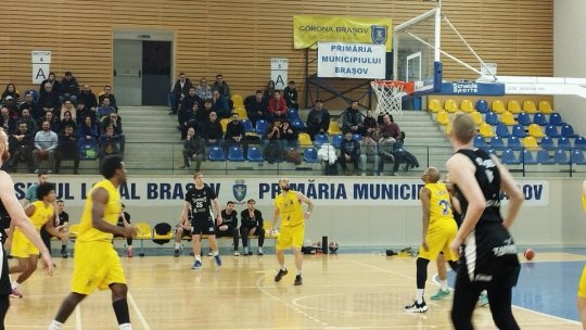 Echipa de baschet masculin Corona Brașov și-a asigurat clasarea cel puțin pe locul 4