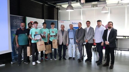 Trei elevi din Brașov au câștigat Concursul Național de Inovație Tehnică și IT "DaVinci”