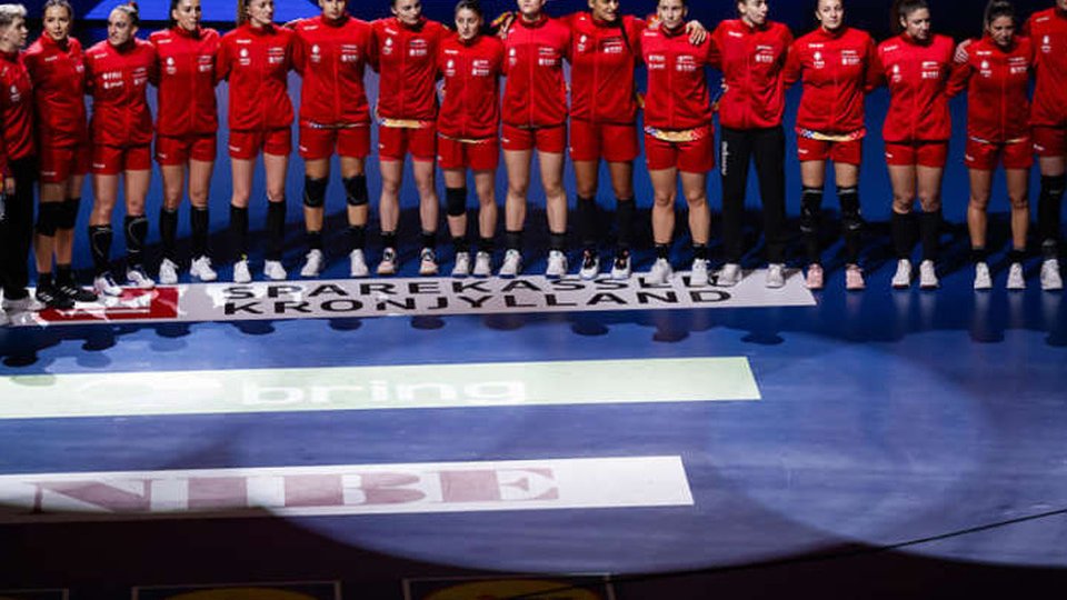 România a debutat cu o victorie categorică la Campionatul Mondial de handbal feminin