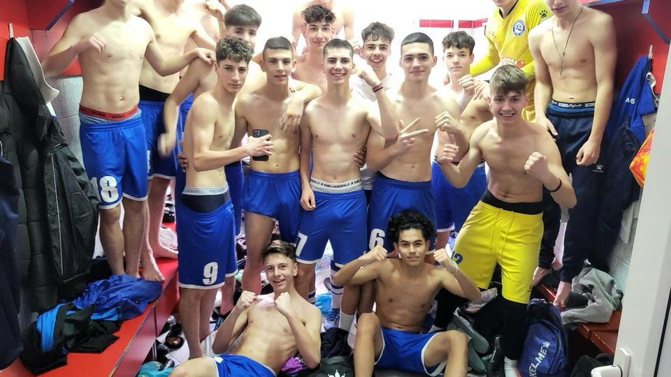 Echipele de U16 și U17 ale celor de la Kids Tâmpa Brașov, în sferturile de finală ale Cupei Elitelor la fotbal