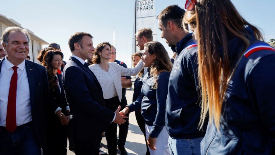 Flacăra Olimpică a ajuns în Franța, în portul de la Marsilia