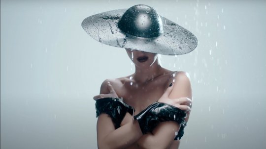 Sasha Lopez, Vasile Advahov și DARA aduc folclorul în muzica electronică