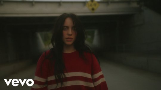 Billie Eilish și-a regizat videoclipul single-ului „CHIHIRO”