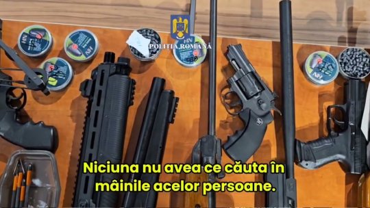 VIDEO 37 de percheziții la persoane cercetate pentru nerespectarea regimului armelor și munițiilor