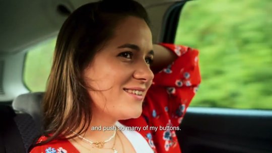 INTERVIU | Raluca Radu lansează piesa de inspirație folclorică „ALAI”