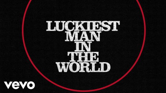 U2 a lansat un nou single, „Luckiest Man In The World”