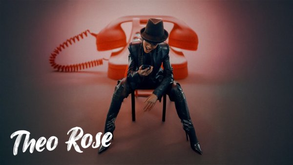Recomandarea zilei este Theo Rose - „Dragoste nouă”