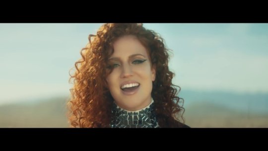 „Hold My Hand”, hitul cântăreței Jess Glynne, redevine viral pe TikTok