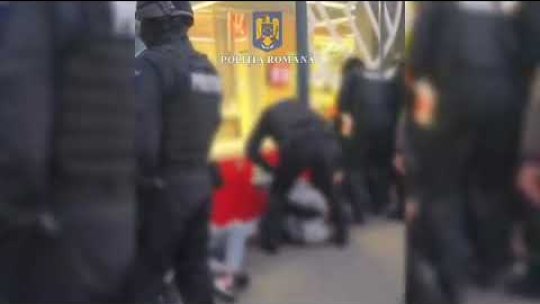 Acțiune de prindere a unor persoane suspecte de tâlhărie și fraude informatice