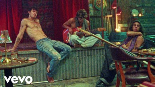 Recomandarea zilei este Shawn Mendes - „Nobody Knows”