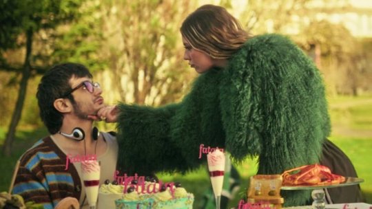 JO lansează „FATATA”, imnul verii despre feminitate