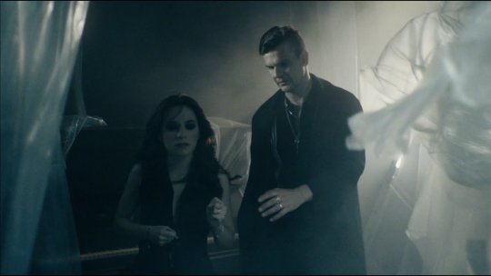 Vama și Alexandra Căpitănescu au lansat balada rock „Fluturi în stomac”