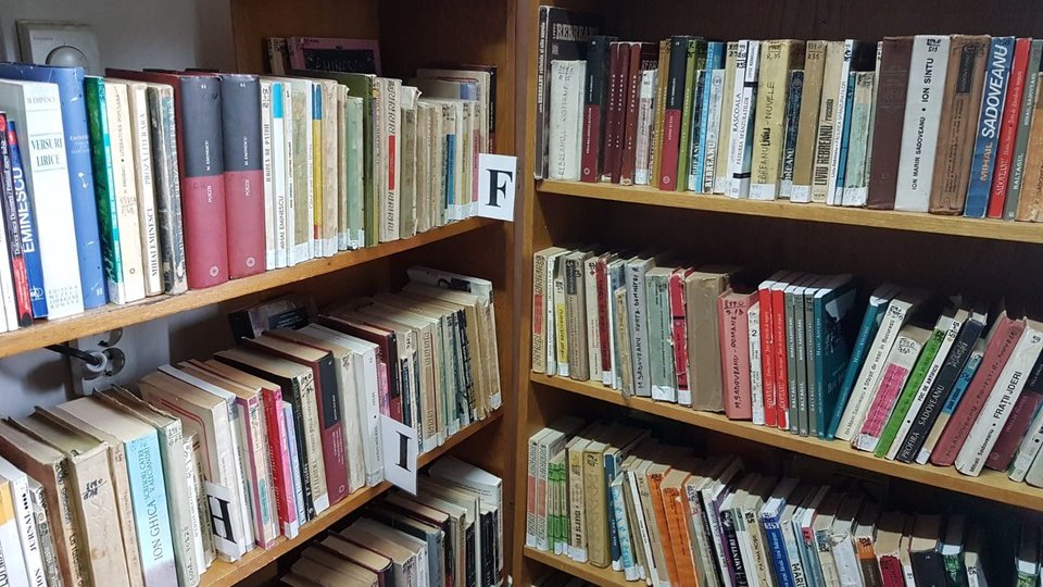 Prima bibliotecă din localitatea brașoveană Dăișoara, inaugurată săptămâna aceasta