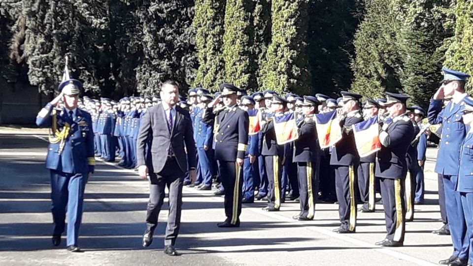 Cer senin pentru studenții Academiei Forțelor Aeriene "Henri Coandă" Brașov