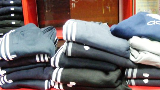 Acțiune a poliției pe linia comerțului cu produse contrafăcute