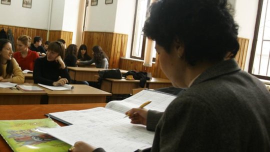 Mai puţine ore pentru elevi