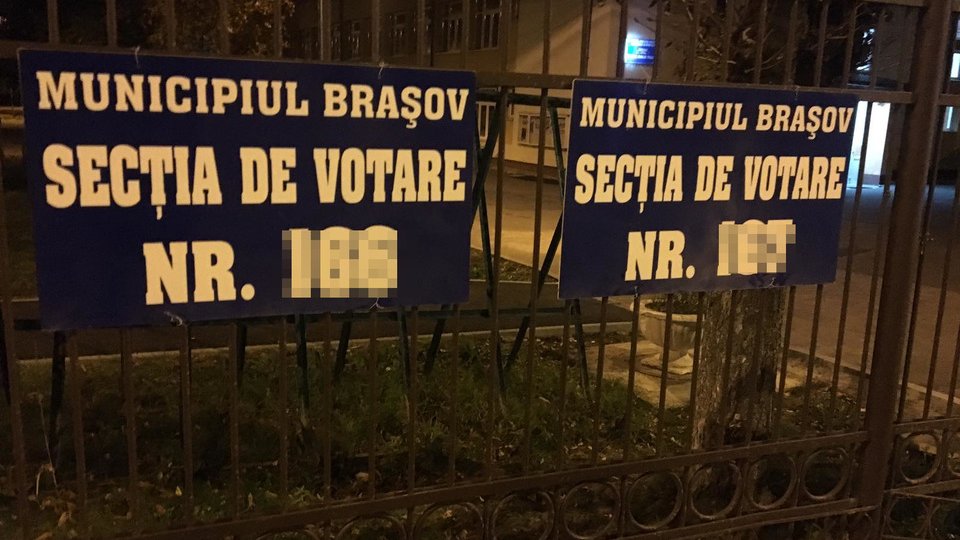 Românii îşi aleg, duminică, preşedintele ţării pentru următorii cinci ani