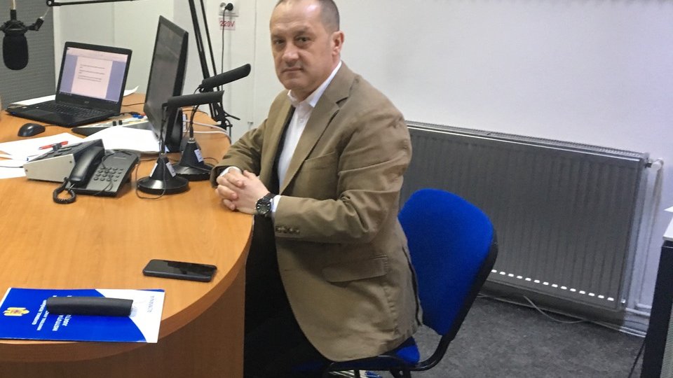 Prefectul de Braşov a fost eliberat din funcţie