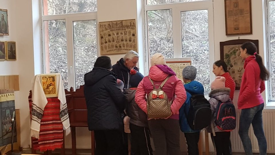Primul sat turistic din România a rămas fără școală