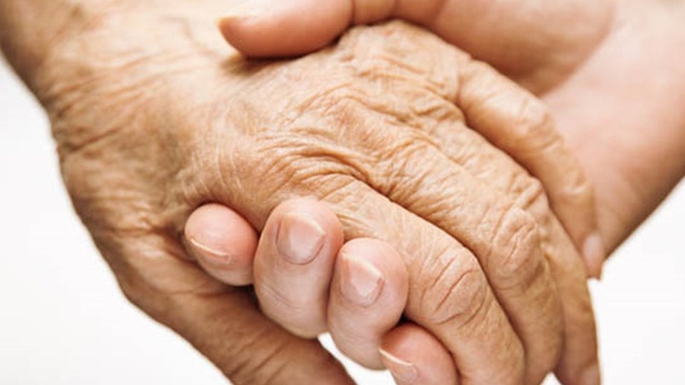 ''Bătrâneţi cu demnitate'', campanie demarată la Braşov