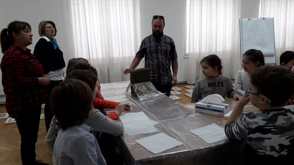 Micuții brașoveni pe urmele lui Brâncuși