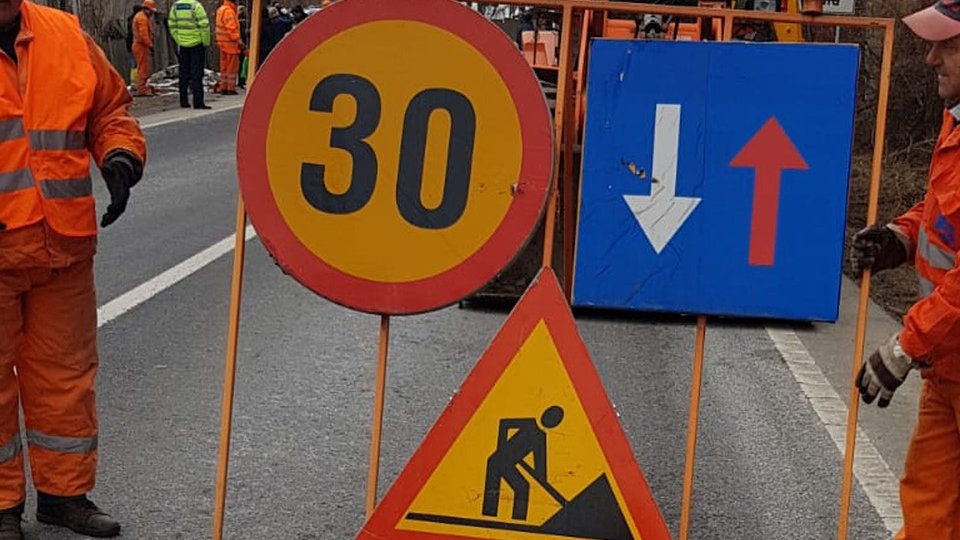 Cu autoperia pe Ocolitoare