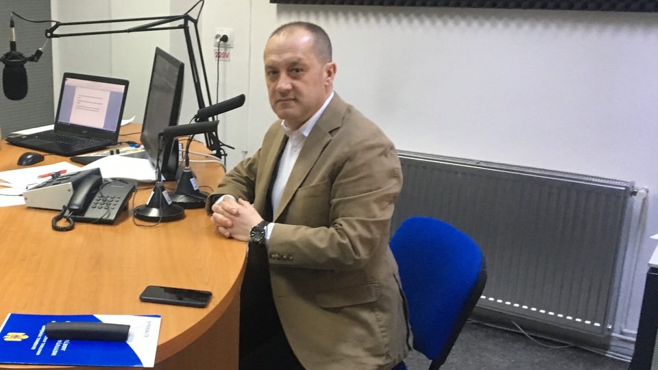 Disputa pe spațiile ONG-urilor din Centrul de Servicii Multifuncționale a ajuns la masa prefectului