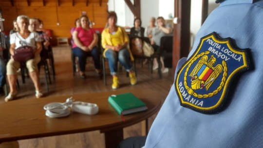 Polițiștii locali, în dialog cu seniorii