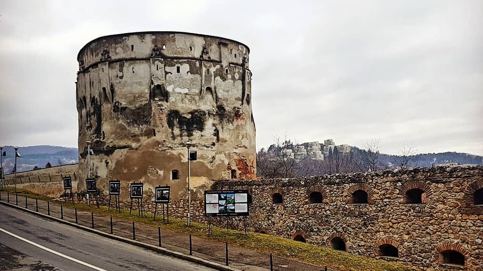 Municipalitatea vrea să preia în administrare turnurile și bastioanele din Brașov