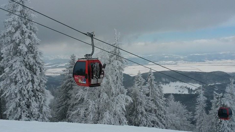 Bariere cu cameră de recunoaştere, montate spre telegondola din Poiana Braşov