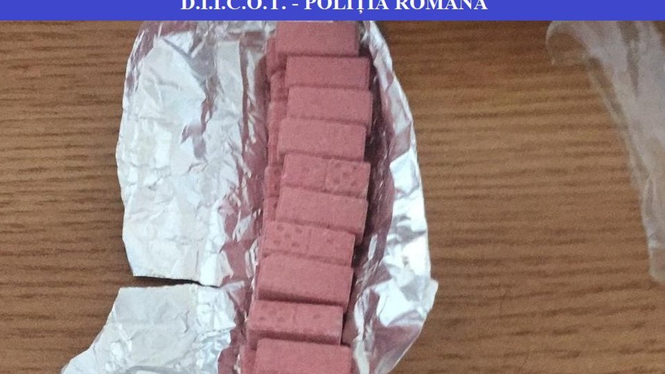 DIICOT a destructurat o reţea de trafic de droguri care acţiona şi în Braşov