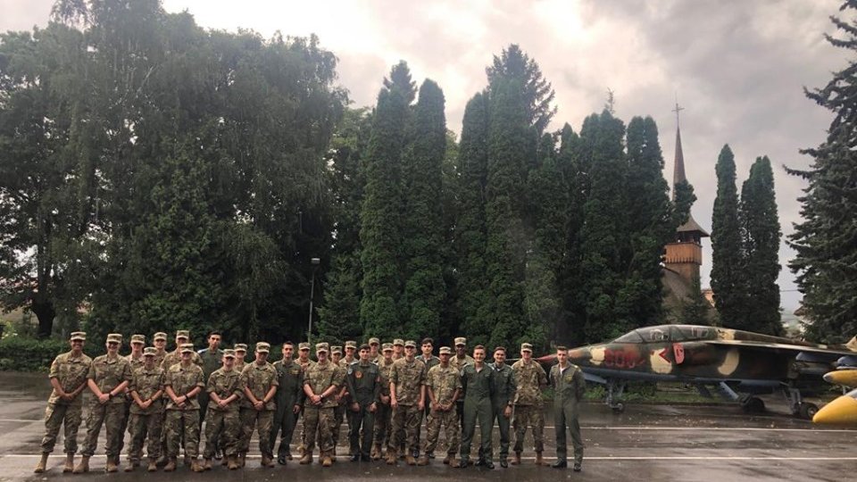 200 de locuri disponibile în acest an la Academia Forţelor Aeriene