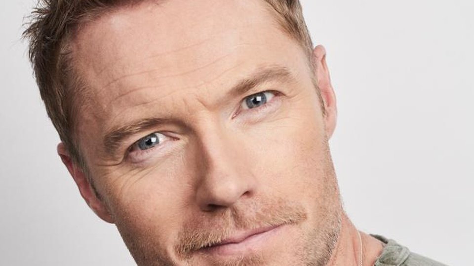 Starul irlandez Ronan Keating urcă pe scena Cerbului de Aur