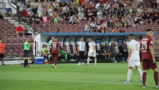 Etapa a 6-a, a Ligii 1 de fotbal, se deschide, astăzi, cu două partide