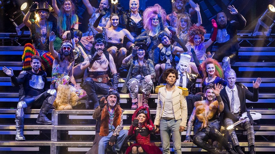 Celebrul musical "We will rock you", în deschiderea Galei Festivalului Cerbul de Aur