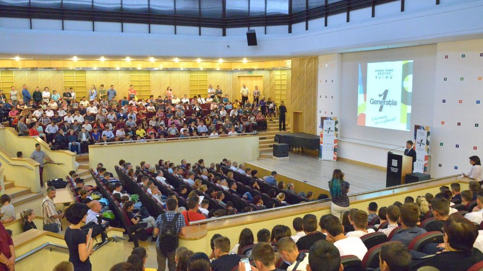 Prima generație a Campusului Tehnic Brașov a început cursurile