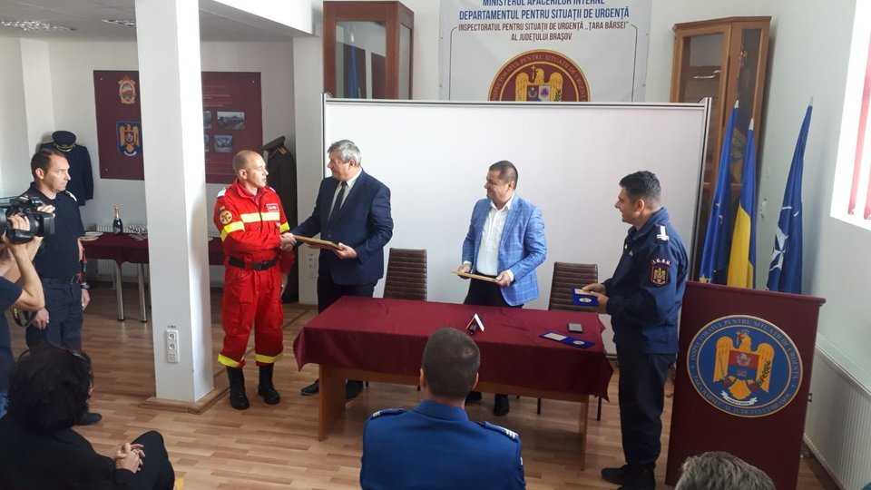 Cei mai buni pompieri braşoveni au fost premiaţi