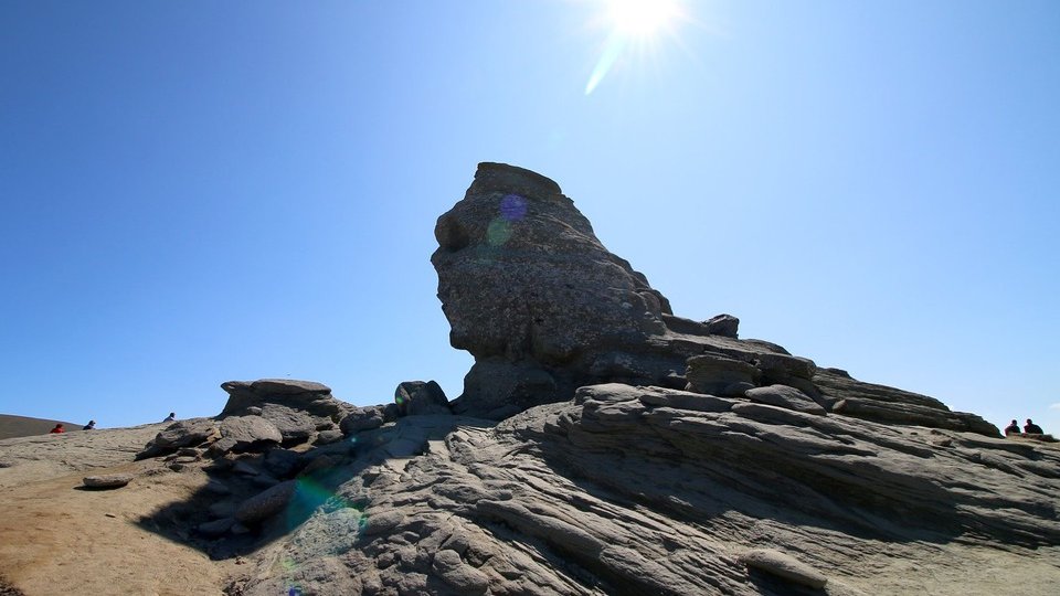 Muntii Bucegi, plini de gunoaie