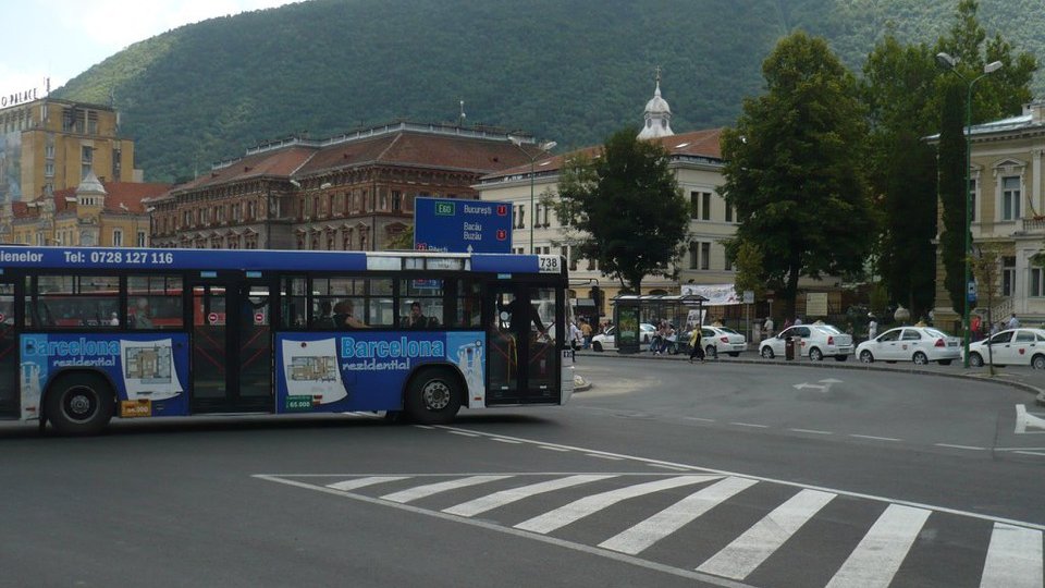Traseu deviat, vineri, pentru liniile 50, 51 și 52