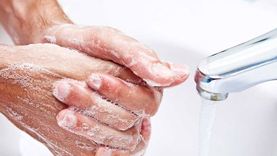 Aproape 500 de pachete cu produse de igienă, pentru brașovenii nevoiași