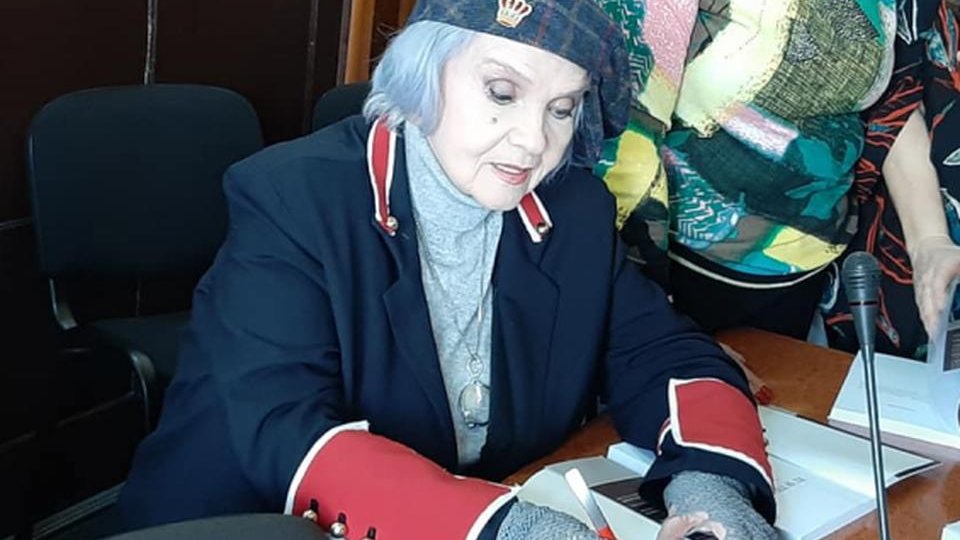 Margareta Pâslaru şi-a lansat joi, la Braşov, volumul ,,Eu şi timpul’’