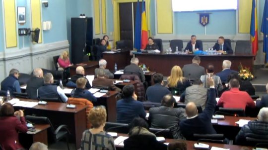 Consilierii județeni s-au certat pe bani la ședința de plen de azi