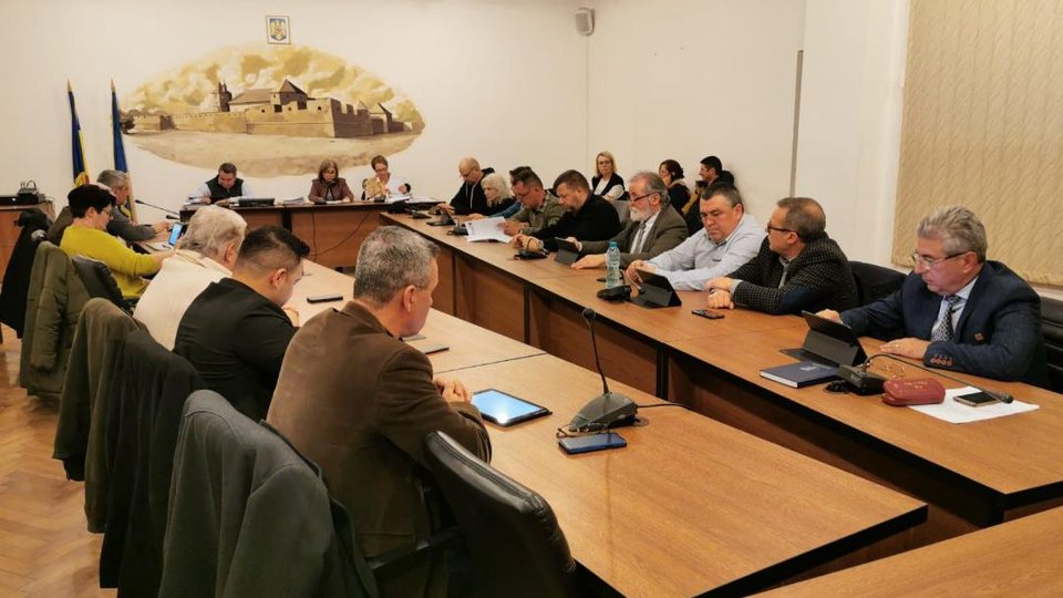 Miere pentru toți școlarii și preșcolarii făgărășeni