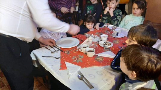 Lecţie la restaurant pentru cei mai mici braşoveni