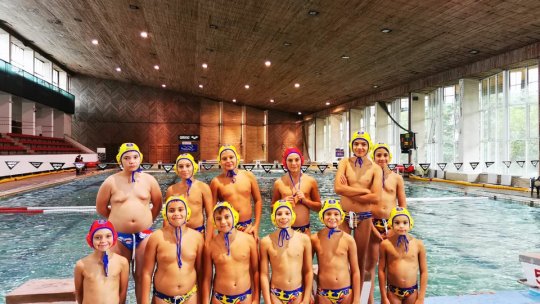 Podium pentru micii poloiști