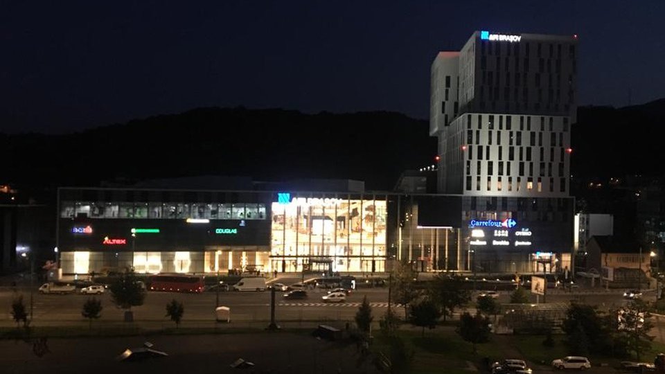 Mall-ul din Centrul Civic se deschide, miercuri. "Nu transformați ziua de deschidere în punctul de debut al unor noi îmbolnăviri", transmit autoritățile