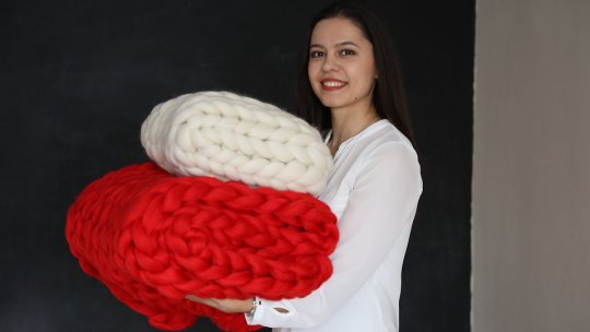 Afaceri adaptate pandemiei: O tânără din Republica Moldova face produse handmade din fir de lână gigant