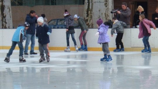 Pregătiri pentru deschiderea patinoarului, la Baza Olimpia
