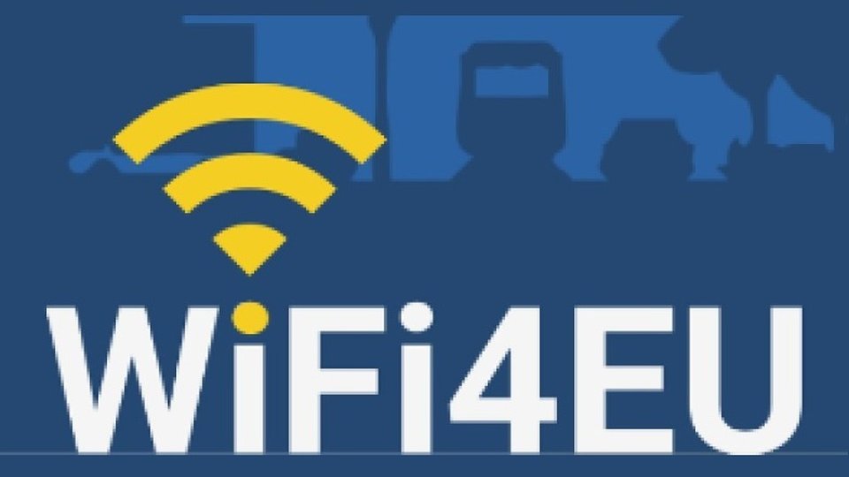 Primăria Brașov a finalizat montarea celor 15 hotspot-uri pentru WiFi gratuit în locurile publice